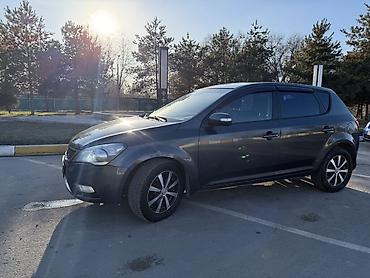 Kia: Kia Ceed: 2012 г., 1.6 л, Механика, Бензин, Хэтчбэк — 14