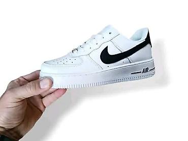Patike: Nike Air Force 1 niske patike – crno/belo izdanje - Klasičan AF1 — 10