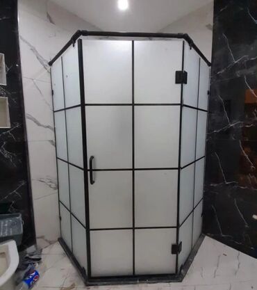 Duş kabinaları, arakəsmələr: Yeni Arakəsmə, Künc üçün, Pulsuz çatdırılma, Ünvandan götürmə — 7