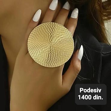 lily batajnica: Masivni modni prsten – zlatne boje, sa velikim okruglim diskom — 1