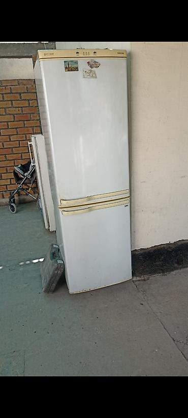 mini refrigerator: Холодильник Samsung, Б/у, Двухкамерный, De frost (капельный), 60 * 180 * 50 — 1