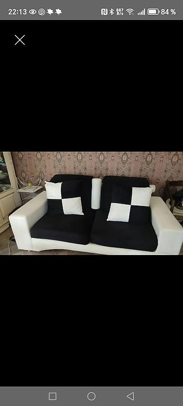 Divanlar: İki nəfərlik divan – qara-ağ dizayn - Rəng: ağ karkas, qara oturacaq — 1
