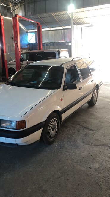 Volkswagen: Volkswagen Passat: 1992 г., 1.8 л, Механика, Бензин, Универсал