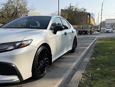 225 75 16: Toyota Camry: 2020 г., 2.5 л, Автомат, Бензин, Седан — 2