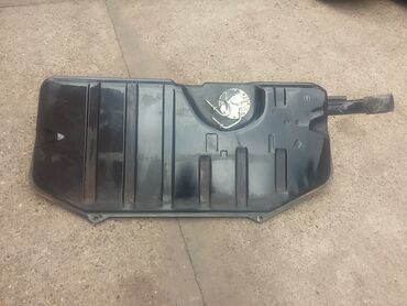 Auto delovi: Rezervoar Lada 21214i Niva 1.7i br.2. Polovno, ocuvano. Skinuto sa — 6