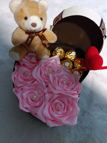 Konditorski proizvodi, slatkiši: Ručno izrađene slatke korpe/torte od čokoladica – idealne za — 25