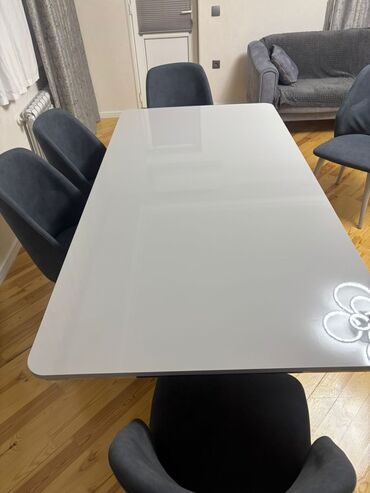 Masa və oturacaq dəstləri: Qonaq otağı üçün, İşlənmiş, Açılmayan, Dördbucaq masa, 4 stul — 9