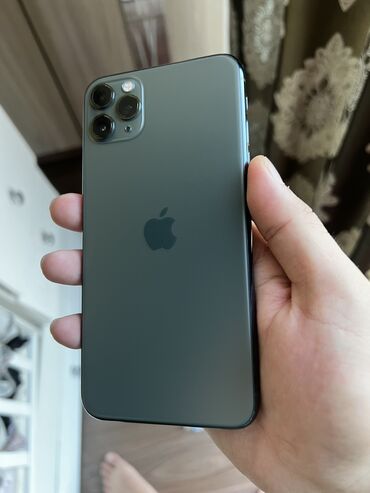 Apple iPhone: IPhone 11 Pro Max, Б/у, 64 ГБ, Зеленый, Наушники, Зарядное устройство, Защитное стекло, 72 %