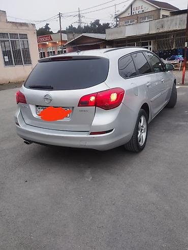 Opel: Opel Astra: 1.4 l | 2011 il 24221 km Universal — 3