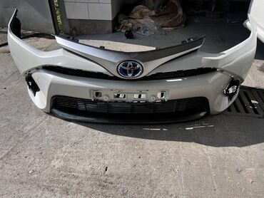 Бамперы и комплектующие: Бампер Передний Toyota, Новый, Аналог