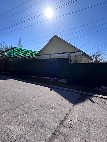 Продажа коттеджей и домов: Продаю дом 5 комнат, с ремонтом 100 кв. м, в центре г. Орловка. Уч — 6