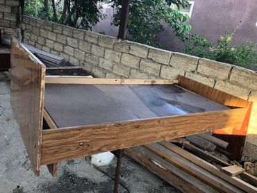 iwlenmiw dik: 2 eded kravat satilir tek neferlik .Berkdi.Ikisi bir yerde 40m