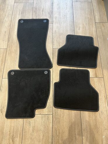 presvlake za auto sedišta: Nove nekorišćene patosnice A6/Q7 
4