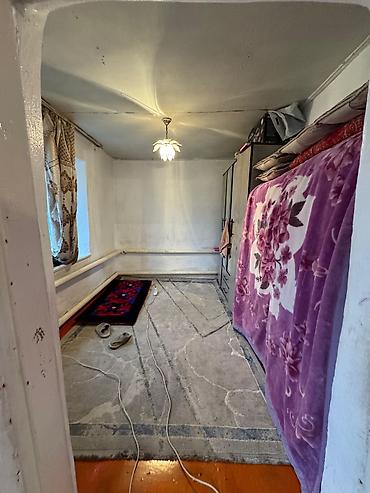 Продажа коттеджей и домов: 🔷 Продаётся дом в с. Сокулук 📍 Ул. Калинина 🔷 Дом: 	•	66,8 м², 4 — 2