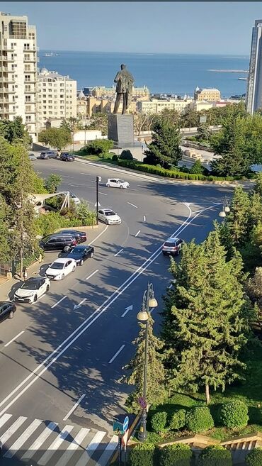 Yeni tikili: Yasamal, 4 otaqlı, Yeni tikili, m. İçərişəhər, 204 kv. m — 2