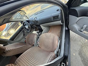 Унаа сатуу: Volkswagen Golf: 1999 г., 1.6 л, Кол менен иштөөчү, Бензин, Хетчбек — 8