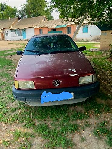 Volkswagen Passat: 1990 г., 1.8 л, Механика, Бензин, Хэтчбэк — 2