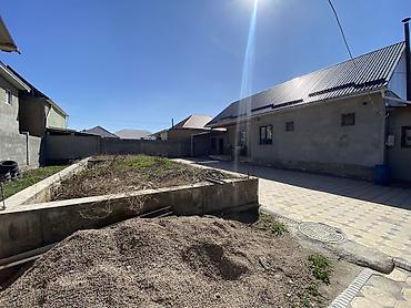 Продажа коттеджей и домов: Дом 2 ком с Участком Участок 4 сот В доме имеется все условия в — 6