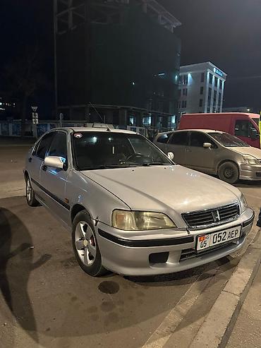 Honda Civic: 1999 г., 1.4 л, Механика, Бензин, Седан