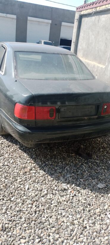 Avtomobil alışı: 95 ci il buraxilis motor 2.8 motor vurub.Galan butun hisseleri