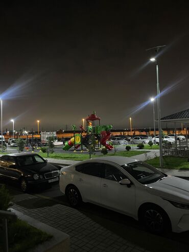 Uzunmüddətli kirayə mənzillər: Kırayə Mıda 2 hovsan 4 otaq əşyalı 500 əşyasız 400 — 14