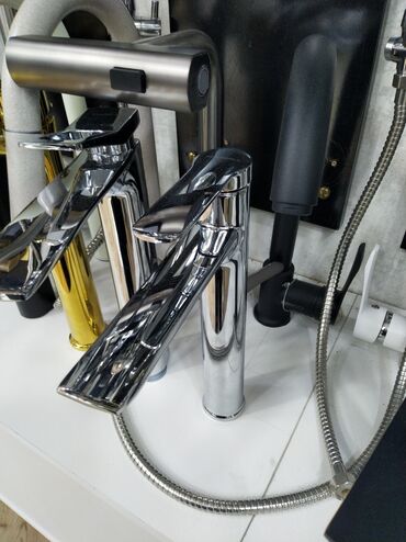 раковина для кухни: Vanna otağı və mətbəx üçün kranlar – modern dizayn - Təkqollu