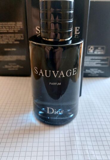 eclat homme: Salam,hamisi orijinaldir. 1.dior sauvage parfum 90-95ml 125manat