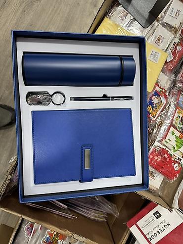 Канцтовары: Подарочный набор для офиса/деловых встреч Состав набора: - Ежедневник — 10