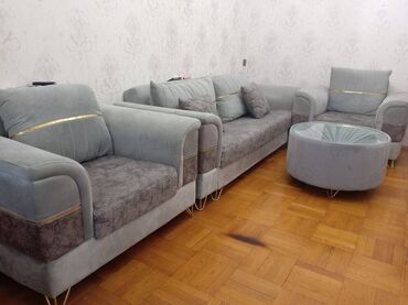 Сковородки: 1200 azn ə alınıb 9 ay əvvəl alınıb 3-4 yerində yanıq yeri var təcili