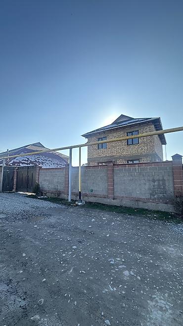 Продажа коттеджей и домов: 🔥 Шашылыш сатылат! 🏡 Эки кабаттуу үй 📍 Жайгашкан жери: Алтын Ордо — 3