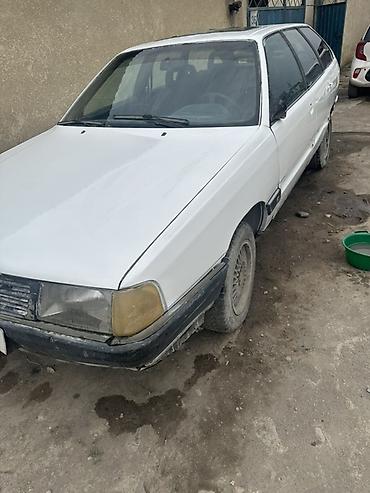 Audi 100: 1988 г., 1.8 л, Механика, Бензин, Универсал