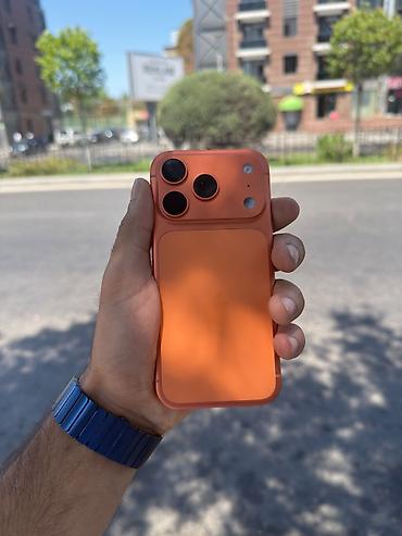 iphone 111: IPhone 17 Pro, 256 GB, Narıncı, Zəmanət, Simsiz şarj, Face ID — 9
