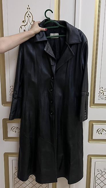 Paltolar: Razmer 54 XL Qadınlar üçün təbi dəri palto - Rəng: qara - Model — 1