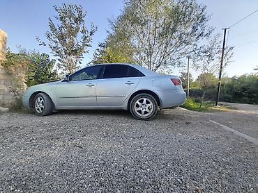 mercedes 180 b: Hyundai Sonata: 2.4 l | 2006 il Sedan — 2