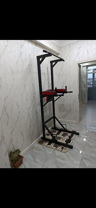 Çoxfunksiyalı ev trenajor dəsti – turnik, dip və press üçün stansiya