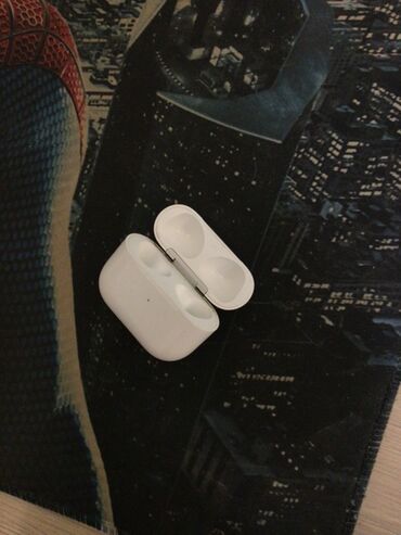 кейс для айрподс: AirPods 3 (A2564) оригинальный кейс Продаю оригинальный зарядный кейс