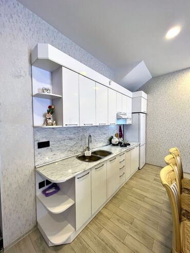 Günlük kirayə evlər: 240 kv. m, 5 otaqlı, Qaz, İşıq, Su -da lalafo.az — 10 Günlük kirayə evlər: 240 kv. m, 5 otaqlı, Qaz, İşıq, Su — 10