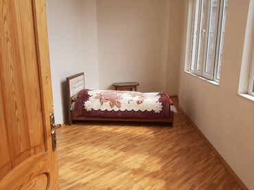 Uzunmüddətli kirayə mənzillər: Sahil işəri şəhər metrosunun yaxınlığında(Torqovuda) 4 mertebəli — 12