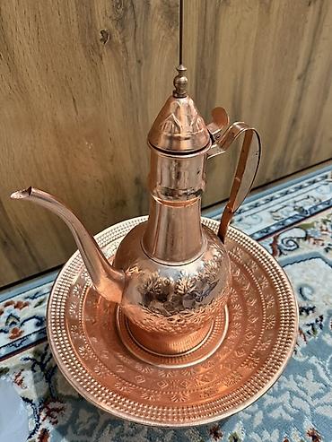 Ашкана буюмдары: Сервировки/декора: кувшин с крышкой и поднос — 2