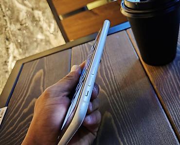 Apple iPhone: IPhone 11, Б/у, 128 ГБ, Белый, Защитное стекло, 69 % — 11