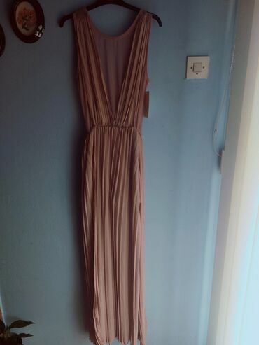 Ostala ženska odeća: Lot ženske odeće – 4 komada 1) Duga haljina, bež/nude ton - Dugi — 48