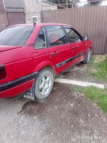 продаю или меняю с доплатой мне: Volkswagen Passat: 1.8 л, Механика, Бензин, Седан