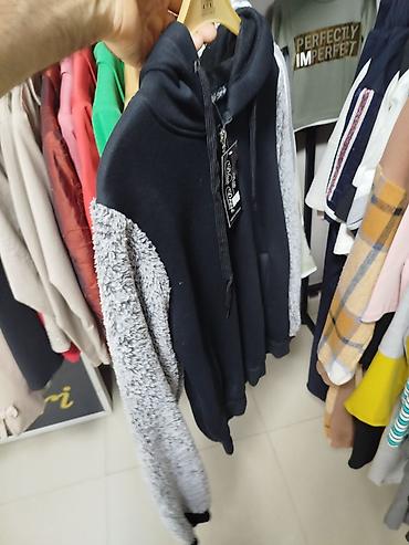 Qiymət. 70 AZN endirim olinacaq Hoodie – Blue Rose markası
