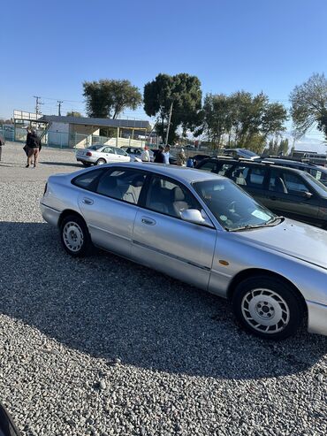 Mazda: Mazda 626: 1993 г., 2 л, Механика, Бензин, Седан