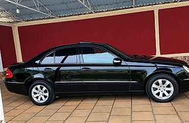 Mercedes-Benz: Mercedes-Benz E 240: 2.6 l | 2002 il Sedan — 13