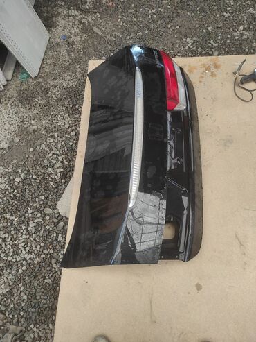 полик инспаер: Крышка багажника Honda Б/у, цвет - Черный,Оригинал