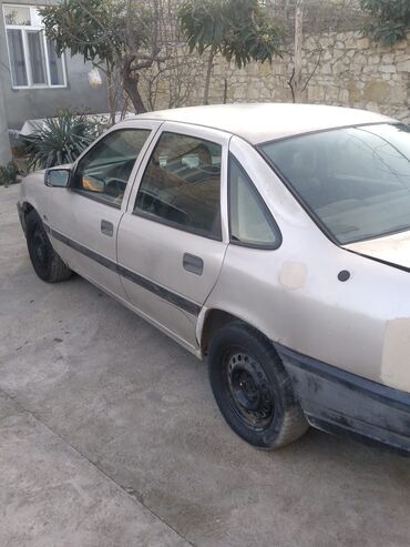 iran khodro satis merkezi: Opel Vectra: 1.6 l | 1991 il 100000 km Sedan