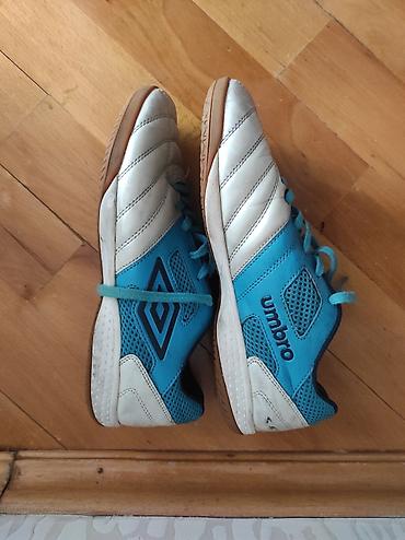 botinkalar 39: Umbro futzal ayaqqabısı - Model: Umbro indoor/futzal krossovkası - — 2