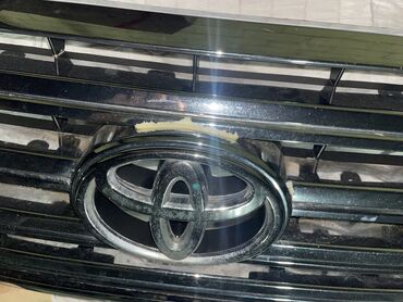 Решетки, облицовки: Решетка радиатора Toyota 2012 г., Б/у, Оригинал, Япония