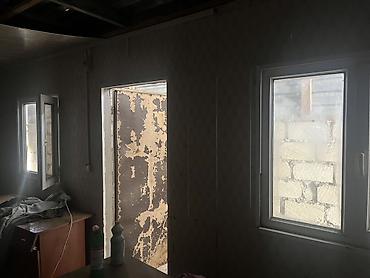konteyner satilir: Metal konteyner otaq - Ölçü: təxminən 6 m uzunluq, 2.4 m en, 2.5 m — 5